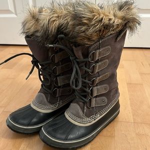 SOREL - FUR WOMEN'S JOAN OF ARCTIC™ BOOT